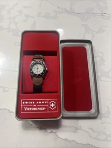 Swiss Army Victorinox Uhr Ascent weißes Zifferblatt kleines Lederband Modell 36084 - Bild 1 von 10