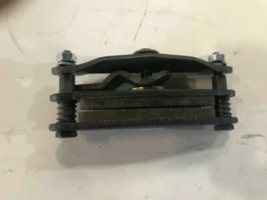 Pinza freno numero di parte 120-1773 adatta ad ALCUNE SMERIGLIATRICI US Praxis e Toro - Foto 1 di 2