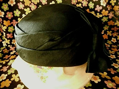  Boina de tafetán negra vintage pastillero Cloche con tres/3 lazos negros grandes  Foto 1 de 4