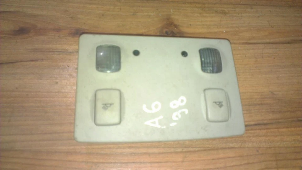 Luz interior delantera Audi A6 1998 4b0947303, original #94994-10 Foto 1 de 1