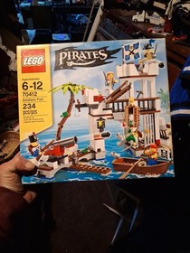 LEGO Pirates Soldiers Fort 70412 New never opened RETIRED!  damaged box
