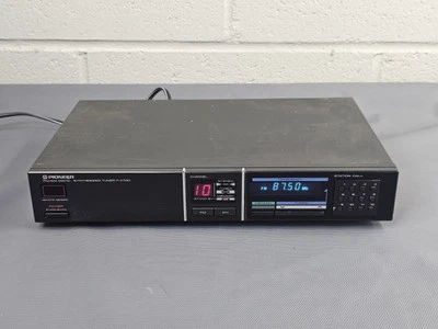 Pioneer Stereo Tuner F-X700, FM/AM Digital Synthesized, AC 120V Max 500W, Black - Image 1 of 4