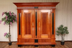 Nr.2006a Scholtissek-Tradition Dielen-/Bauern-/Garderobenschrank Kirsche - Bild 1 von 18