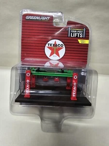  Texaco Red & Green Viersäulenhebebühnen Greenlight 1:64 - Bild 1 von 2