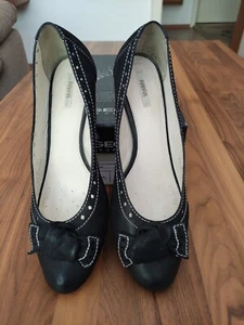 Geox Pumps Gr 39,5 schwarz Dekorative Naht in weiß Toll! Sehr gut erhalten - Bild 1 von 6