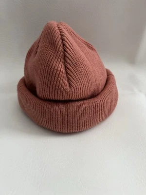 Urban Outfitters 短卷罗纹针织豆豆珊瑚桃 OS 冷天气舒适 — 第 1/4 张图片