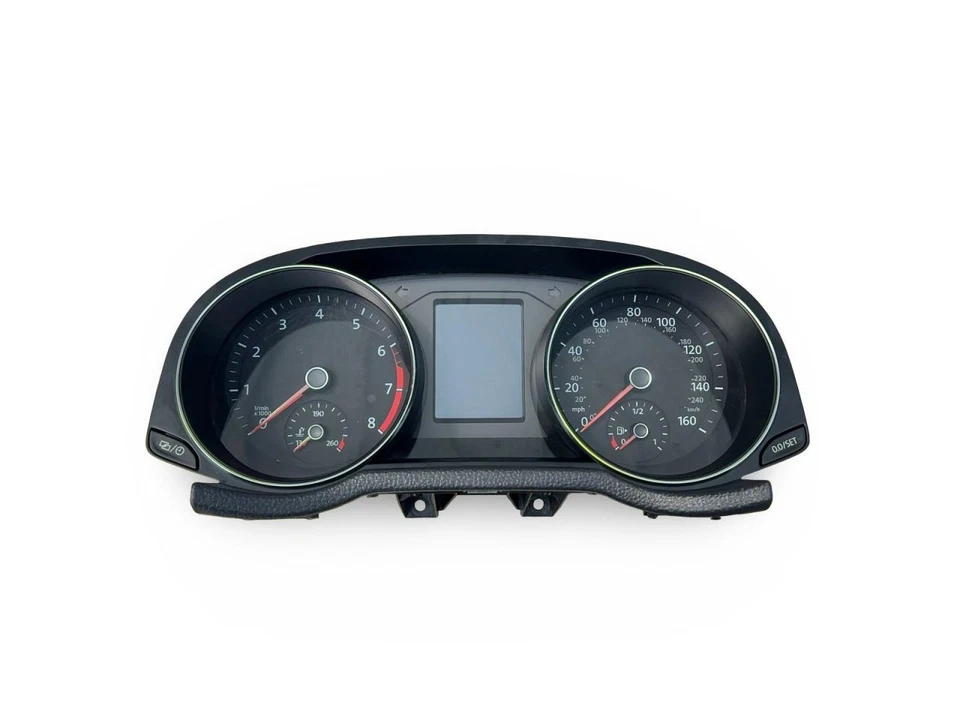 Volkswagen Passat 2017-2018 velocímetro MPH negro Foto 1 de 4