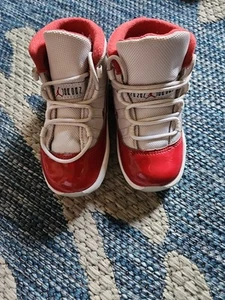 Nike Air Jordan 11 XI Retro Cherry Red White 378040-116 Kids Shoes size 9C - Picture 1 of 5