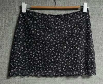Divided By H&M Womens Black With Pink Floral Mini Skirt, Size: S - Image 1 of 4