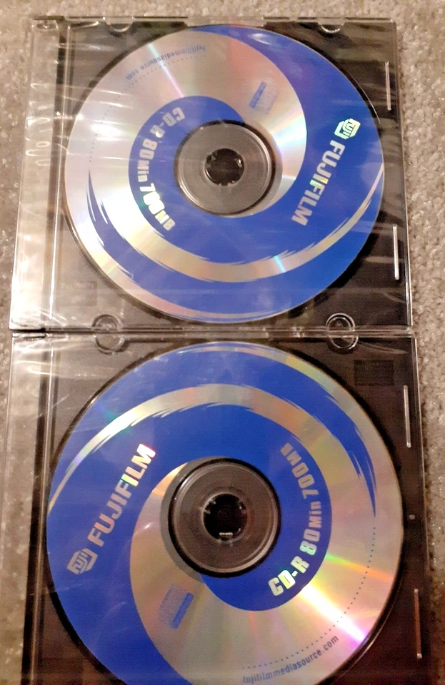 new 2x blank cd-r fujifilm sealed music disc 80min 700mb windows recordable pc - Image 1 of 1