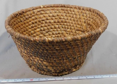Cesta antigua grande centeno hierba ceniza férula Amish Pennsylvania enrollada a mano siglo XIX Foto 1 de 4