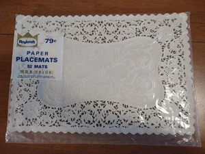 Vintage Roylcraft Papierdeckchen Tischsets 52 Stück weiße Spitze 10 x 15 Zoll USA NOS - Bild 1 von 8
