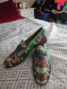 Edle grün- bunte Hamilton Slipper in Gr. 39 - Aufwendig Stickereien mit Spange - Bild 1 von 6