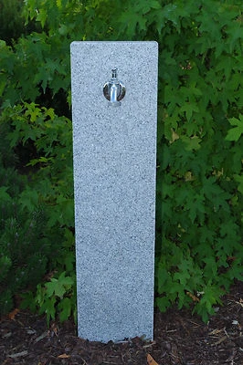 Wasserzapfsäule, Granit geflammt, Wasserzapfstelle, Wasserhahn, Naturstein - Bild 1 von 4