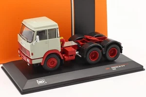 HENSCHEL HS 19 TS 1966 Light Grey/Red - 1:43 - IXO - Picture 1 of 5