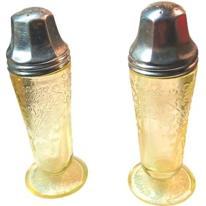 Hazel Atlas Florentine #2 Yellow / Topaz / Canary Salt and Pepper Shakers - Picture 1 of 4