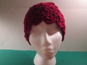 Cappello berretto bordeaux nuovo lavorato a mano all'uncinetto accogliente/caldo aderente - Foto 1 di 5
