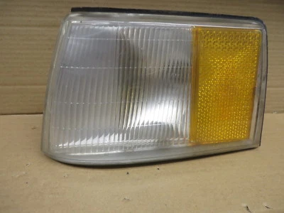 LINCOLN MARK VII 84 85 86 87 88 89 90 91 92 CORNER LIGHT DRIVER LH LEFT OEM - Image 1 of 3