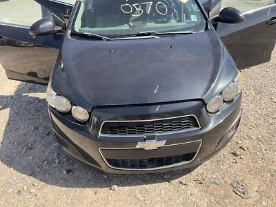 Used Hood fits: 2014 Chevrolet Sonic  Grade A Foto 1 de 4