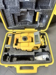 Topcon GTS-800A AutoTracking Total Station for parts / not working E26 EDM Error - Picture 1 of 7