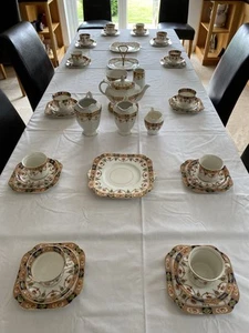 Vintage 1930s Imari style pattern 46 piece china tea service. - Picture 1 of 6