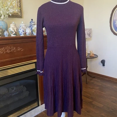 Vestido Nanette Lepore Metálico Púrpura Acanalado Tejido Ajuste y Acampanado Midi Puños con Volantes M Foto 1 de 4