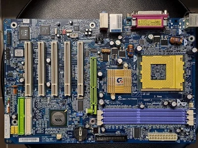 Scheda Madre GIGABYTE GA-7VT600 Socket 462/A AMD AthlonXP Vintage Ricondizionata - Immagine 1 di 4