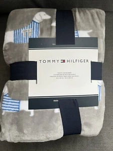 Tommy Hilfiger Twin Plush Blanket  Dachshund Dogs Grey Blue New - Picture 1 of 3