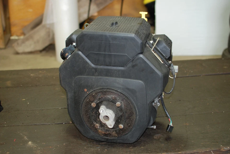 Woods 5182 Motor Completo Kohler Command Eje Horizontal FALTA ETIQUETA SERIE Foto 1 de 4