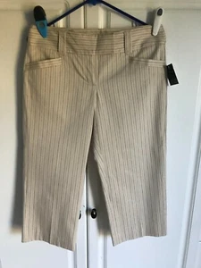 NUEVO Pantalones capri Apostrophe para mujer talla 4 color arena con líneas más oscuras - Imagen 1 de 6