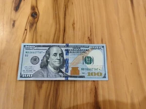 2013 Rare And Unique Serial Number Star Note 100 dollar bill MB06607787* - Picture 1 of 3
