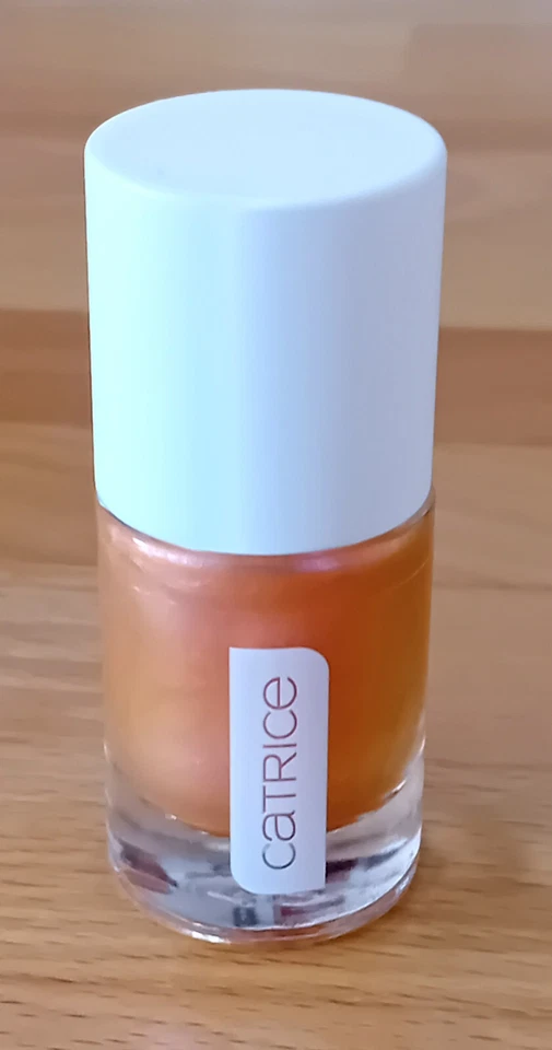 Catrice Poolside of Life Nail Polish  Fb.C01 Sundowner  10 ml   -  NEU - Bild 1 von 1