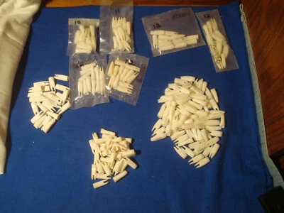 220 WHITE ARCHERY NOCKS - Image 1 of 4