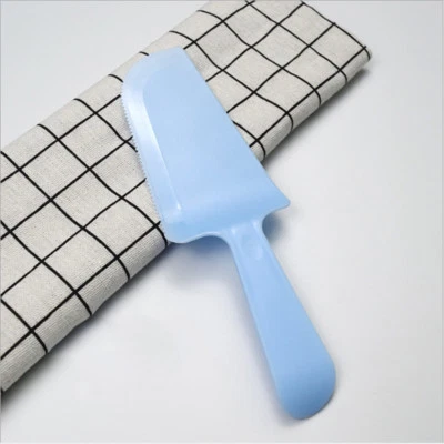 Blue Plastic Disposable Serrated Cake Knife for Baby Showers Celebration Party - Image 1 of 3
