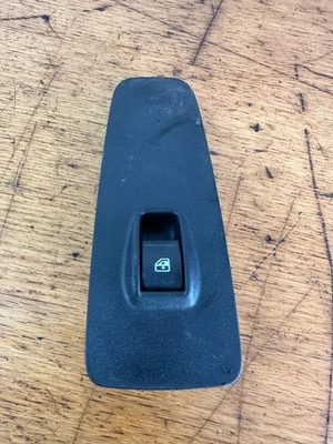INTERRUPTOR VENTANA PASAJERO IZQUIERDO CITROEN RELÉ BOXER 2014-2023 L/H N/S 07355329060 Foto 1 de 4