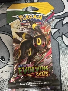 Pokemon TCG: Sword & Shield - Evolving Skies Sleeved Booster Pack (Random Art) - Bild 1 von 1