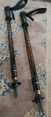 Leki Makalu Classic Sport Adjustable Trekking Poles 145cm Adjustable Height - Image 1 of 4