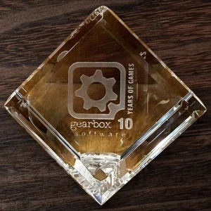 Gearbox Software 10 Years of Games Crystal Award Commemorative Paperweight - Picture 1 of 12