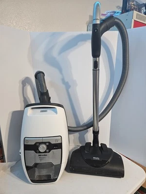 Miele Blizzard CX1 Cat and Dog Bagless Canister Vacuum Lotus White TESTED WORKS - Image 1 of 4