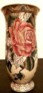 Toyo Vase Signed with Beautiful Iridescent Glaze Peony outlined Gold 8"x 4" - Picture 1 of 9