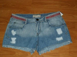 *KISS & CRY JEAN SHORTS SIZE S - M DISTRESSED EMBROIDERED NWT - Picture 1 of 1