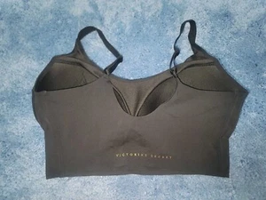 Victoria's Secret Incredible Lightweight Mesh Trim Wireless Logo Sports Bra 36DD - Picture 1 of 7