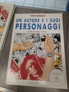 UN AUTORE E I SUOI PERSONAGGI PINO RINALDI PORTFOLIO LO VECCHIO 1971 - 1996 - Foto 1 di 6