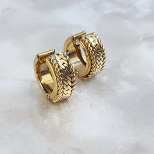Gold Tone Mini Chunky Rope Edge Chain Design 1/2 Hoop Earrings Classic Preppy - Picture 1 of 15