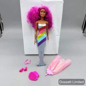 Barbie Color Reveal bambola sirena arcobaleno super rara AA capelli rosa caldo - Foto 1 di 3