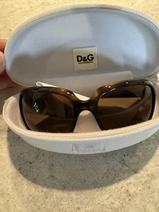 Dolce and Gabbana ladies sunglasses - Picture 1 of 8