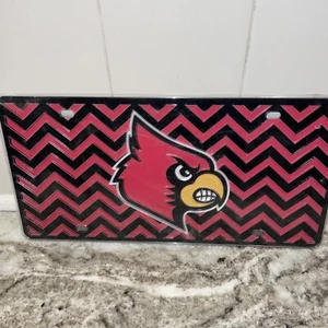 Etiqueta de matrícula frontal acrílica University of Louisville UL Cardinals TOTALMENTE NUEVA - Imagen 1 de 1