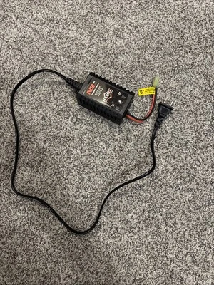 Cargador de batería Airsoft  Foto 1 de 3