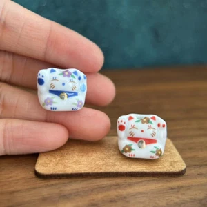 1Set Lucky Cat 1:12 Scale Dollhouse Miniatures Accessories Cartoon Porcelain - Picture 1 of 5