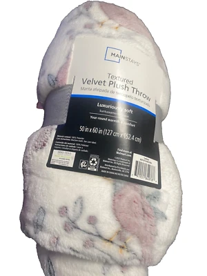 Mainstays Textured Velvet Plush Throw  50" x 60" NEW - Image 1 of 4